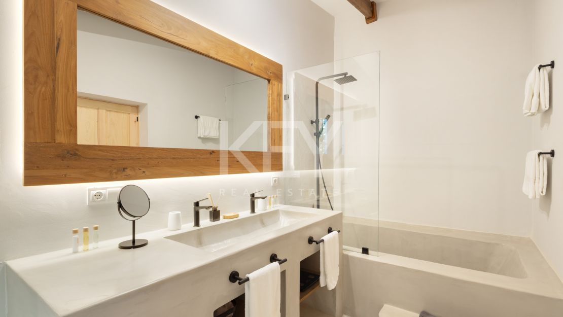 Elegante Villa de 8 dormitorios en Guadalmina Alta