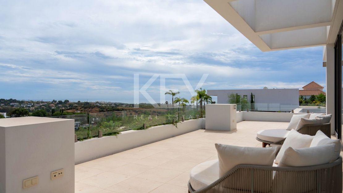 Elegante villa en Los Flamingos con vistas al mar