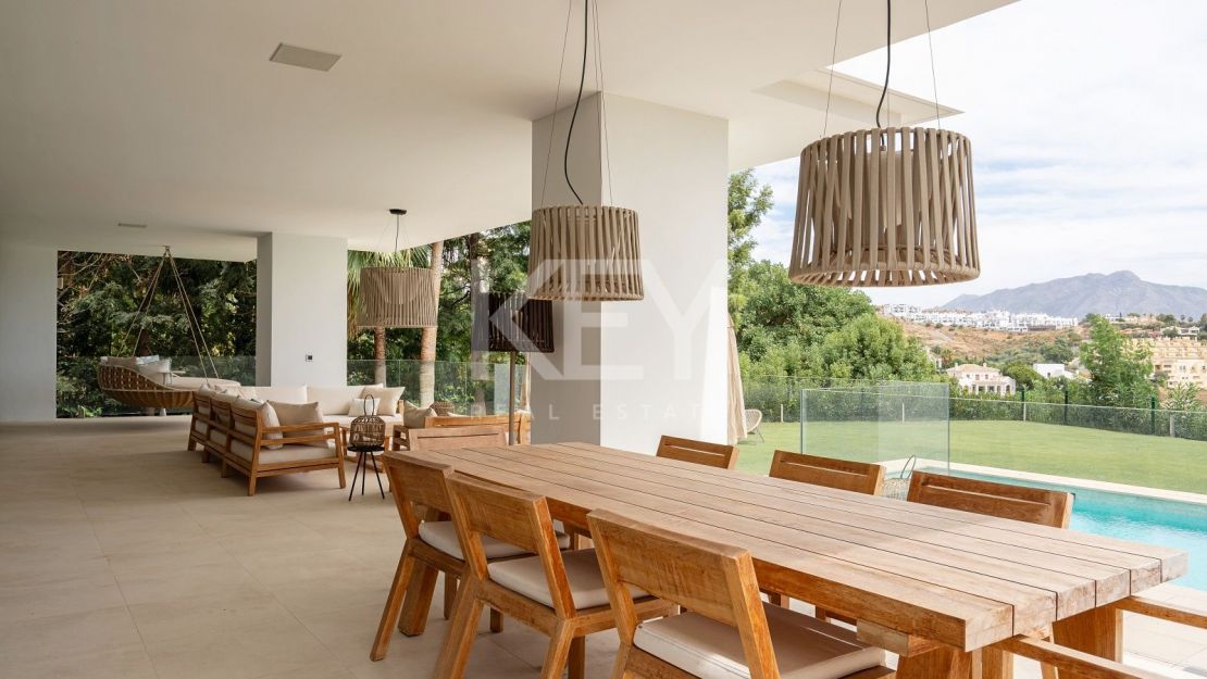 Elegante villa en Los Flamingos con vistas al mar