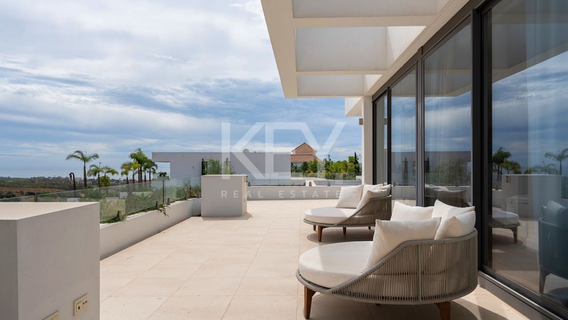 Elegante villa en Los Flamingos con vistas al mar