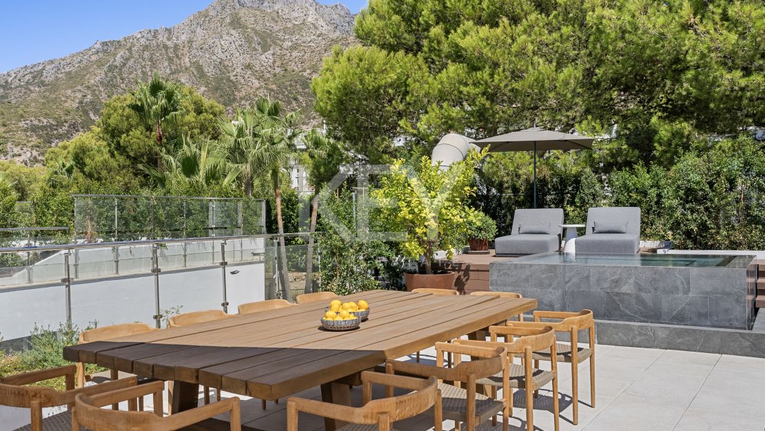 Удостоенный Наград Таунхаус с Панорамными Видами на Побережье в Сьерра-Бланке