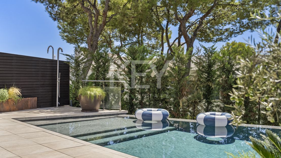 Удостоенный Наград Таунхаус с Панорамными Видами на Побережье в Сьерра-Бланке