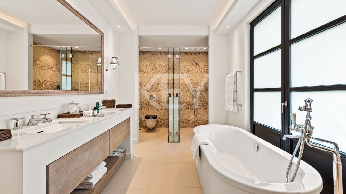 Una villa mediterránea refinada en el corazón de la Milla de Oro de Marbella