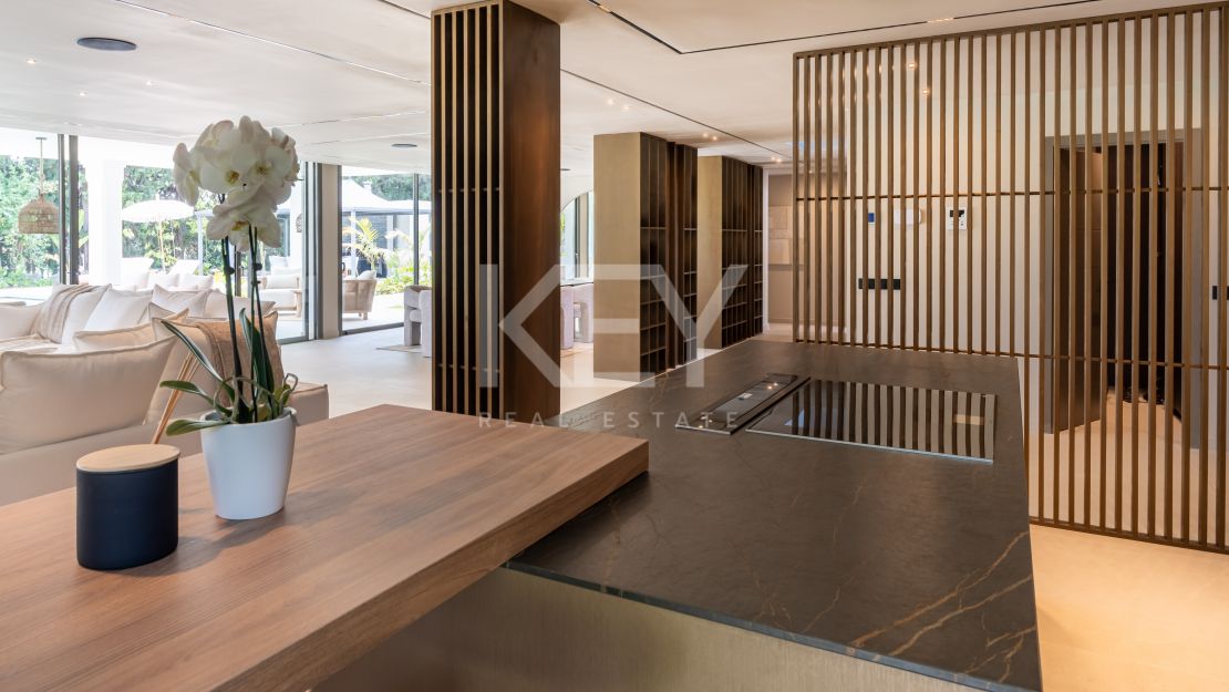 Элегантная вилла Solana рядом с Atalaya Gol с современным комфортом и стилем