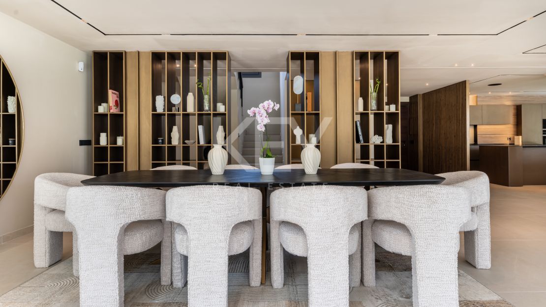 Элегантная вилла Solana рядом с Atalaya Gol с современным комфортом и стилем