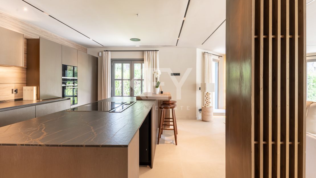 Элегантная вилла Solana рядом с Atalaya Gol с современным комфортом и стилем