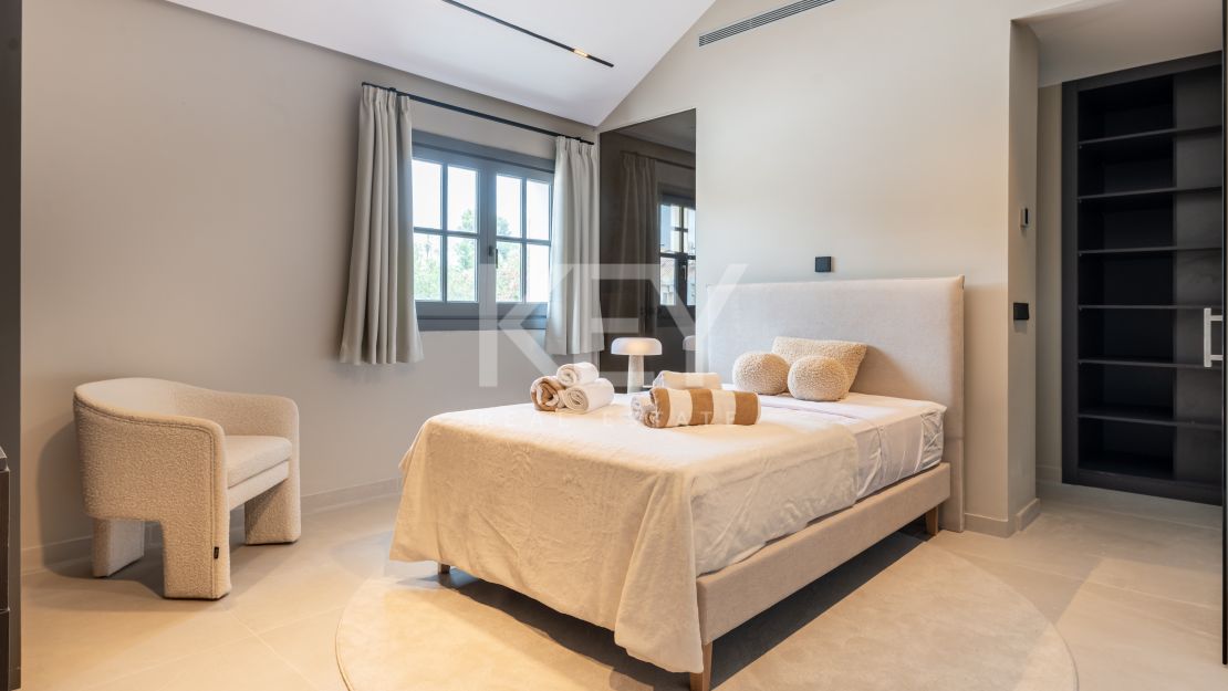 Элегантная вилла Solana рядом с Atalaya Gol с современным комфортом и стилем