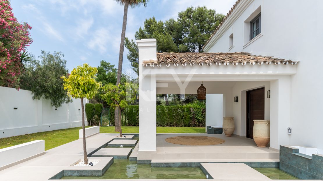 Элегантная вилла Solana рядом с Atalaya Gol с современным комфортом и стилем