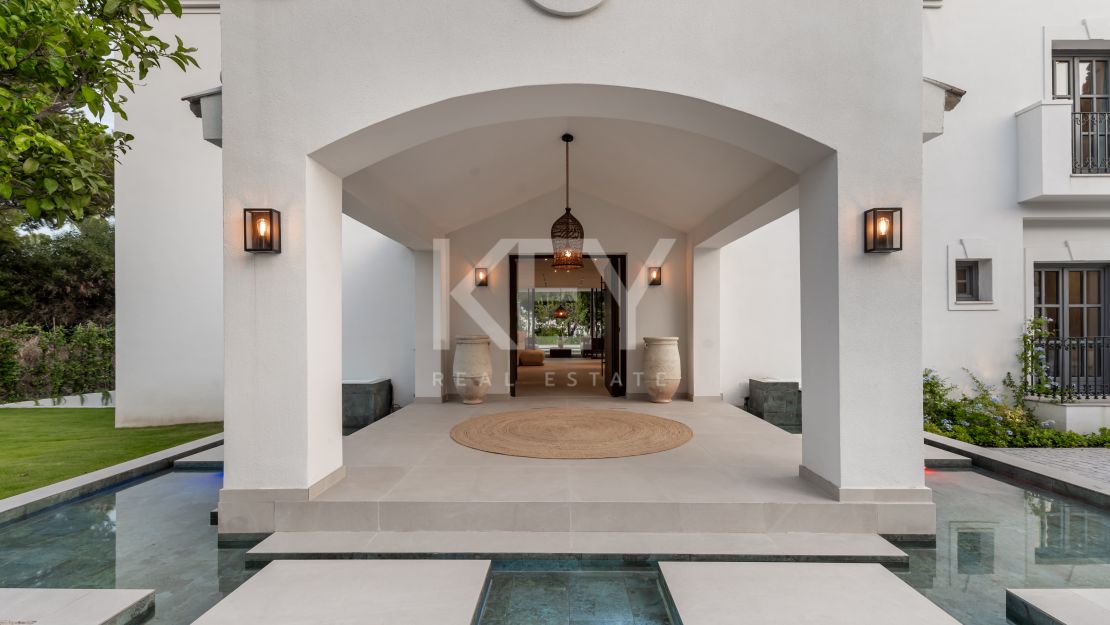 Элегантная вилла Solana рядом с Atalaya Gol с современным комфортом и стилем