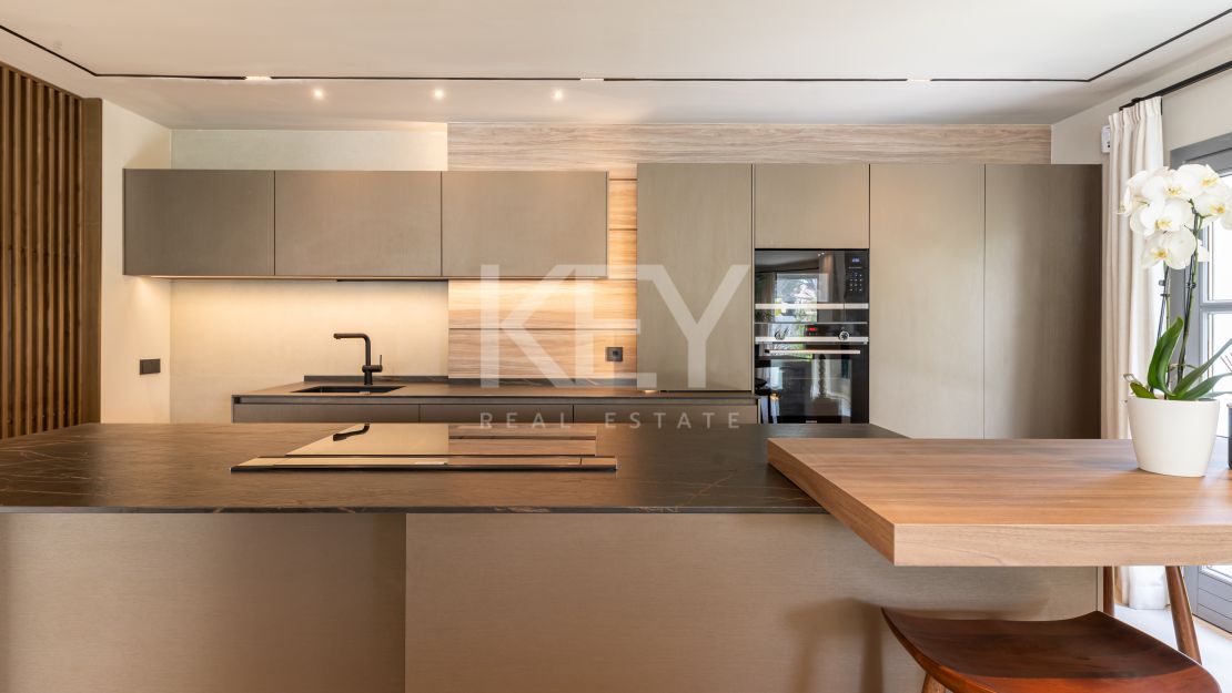 Элегантная вилла Solana рядом с Atalaya Gol с современным комфортом и стилем