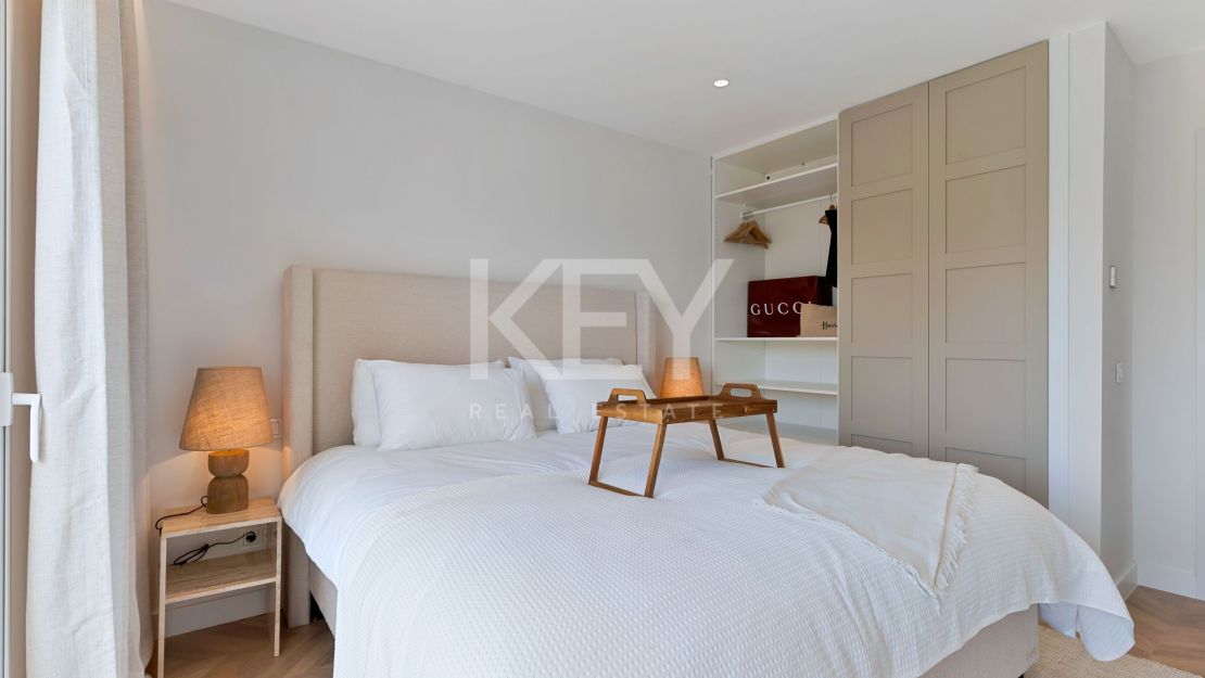 Современная вилла в скандинавском стиле в Нагуэлесе недалеко от Ла Кончи