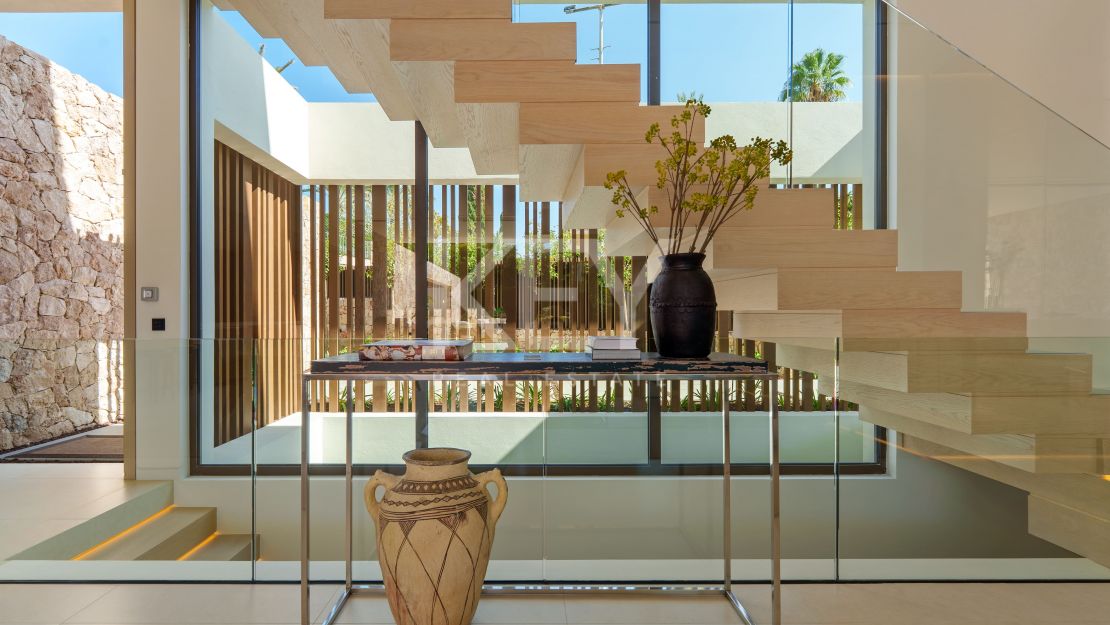 Архитектурный шедевр, сочетающий природу и роскошь в Марбелье