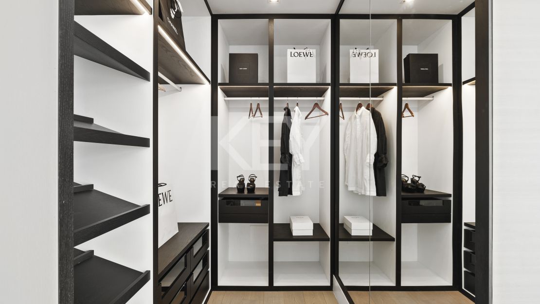 Amazing Private Villa near Golf in Los Naranjos, Marbella