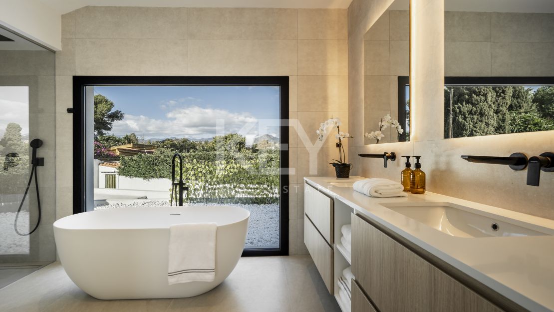 Increíble villa renovada cerca de la playa en Marbella