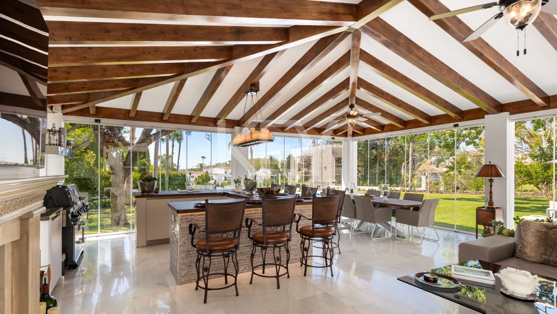 Villa contemporánea con acceso directo al golf en La Cerquilla