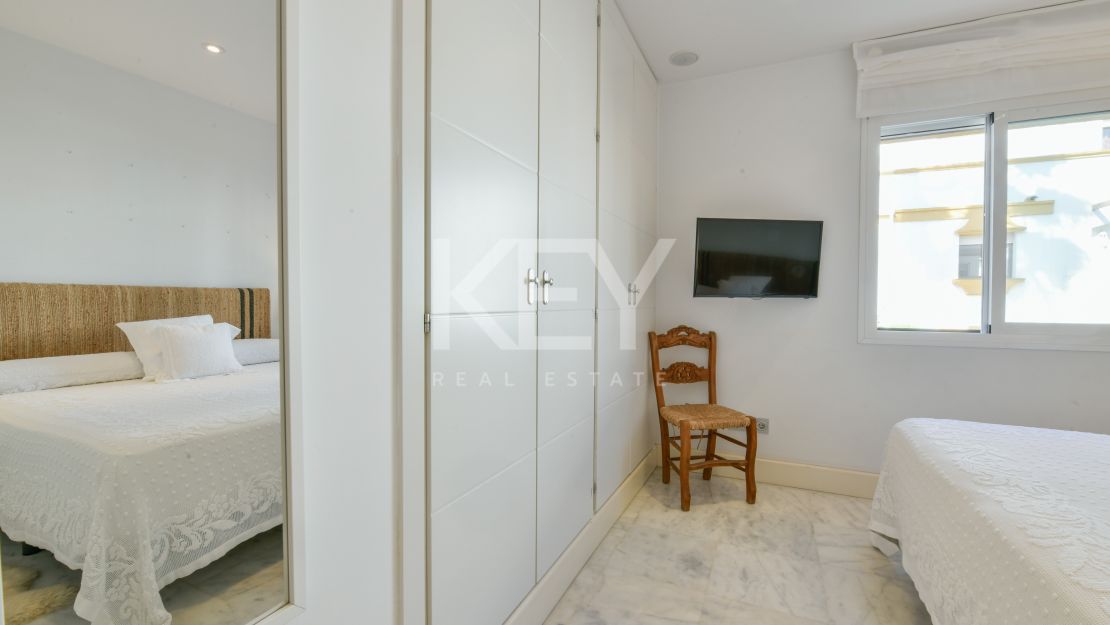 Stunning luxury beachside townhouse in Marbellamar, Marbella's Golden Mile