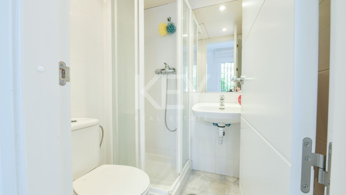 Stunning luxury beachside townhouse in Marbellamar, Marbella's Golden Mile