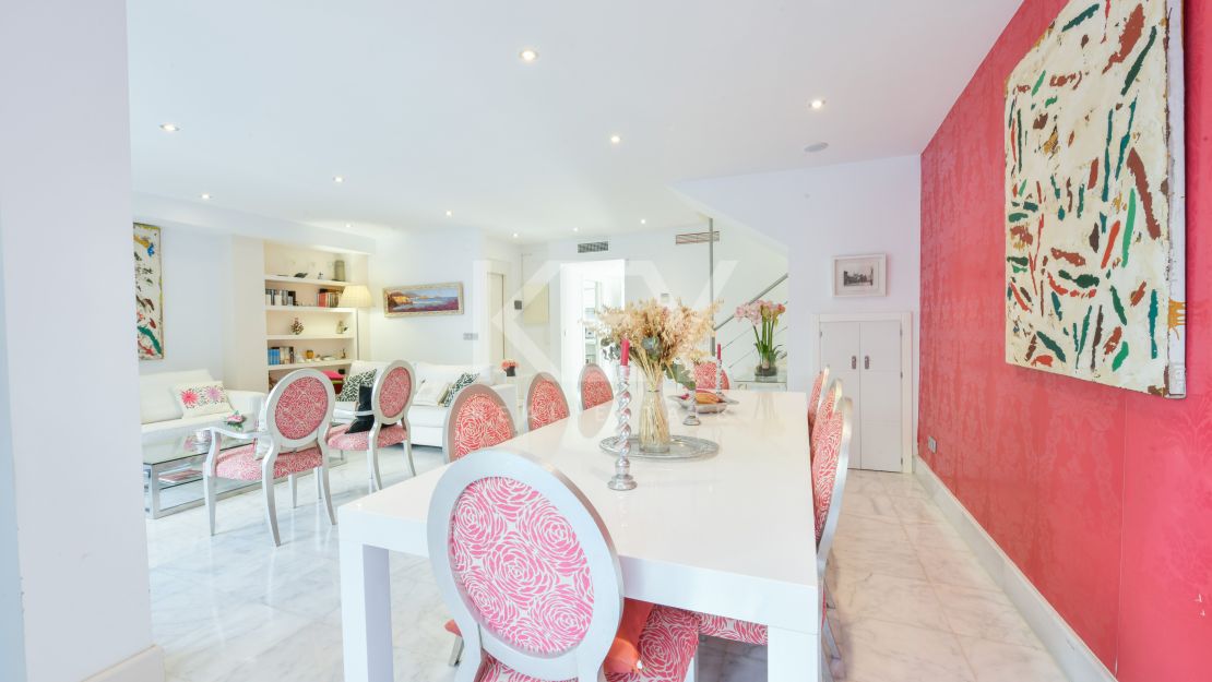 Stunning luxury beachside townhouse in Marbellamar, Marbella's Golden Mile