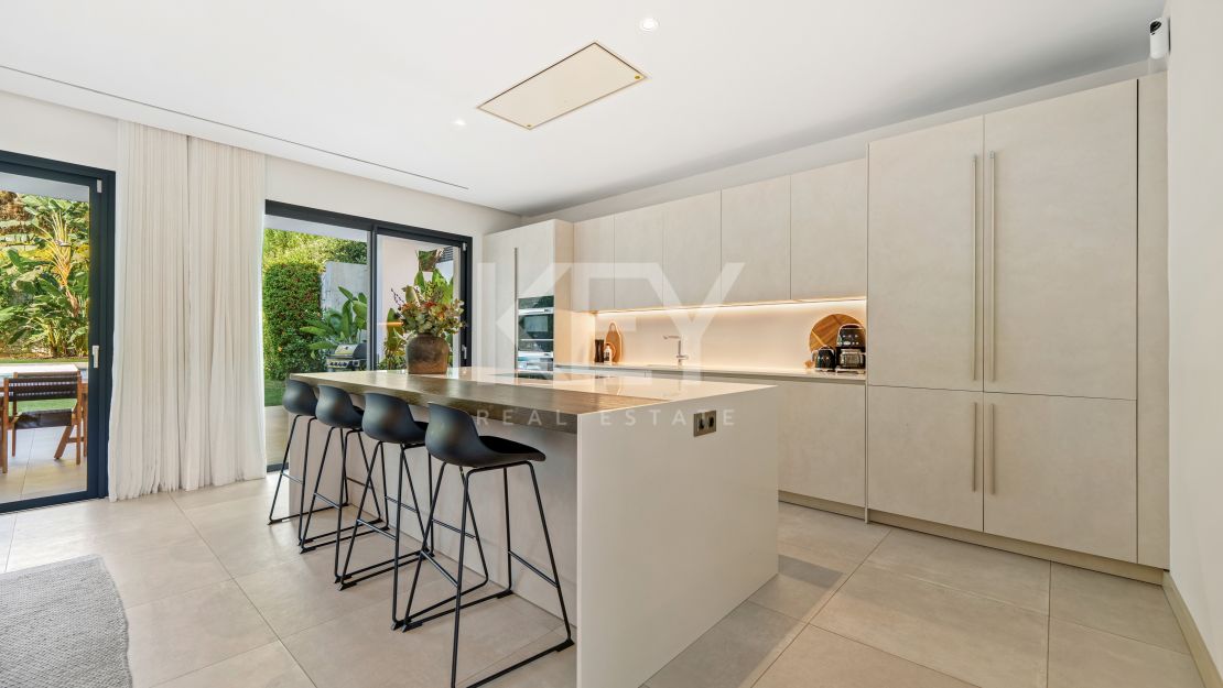 Современная жизнь в Нуэва-Андалусии со всеми удобствами под рукой