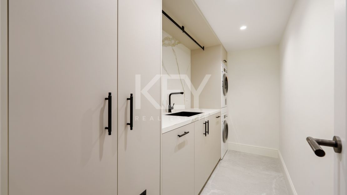 Impresionante villa moderna en La Quinta con vistas al mar abierto