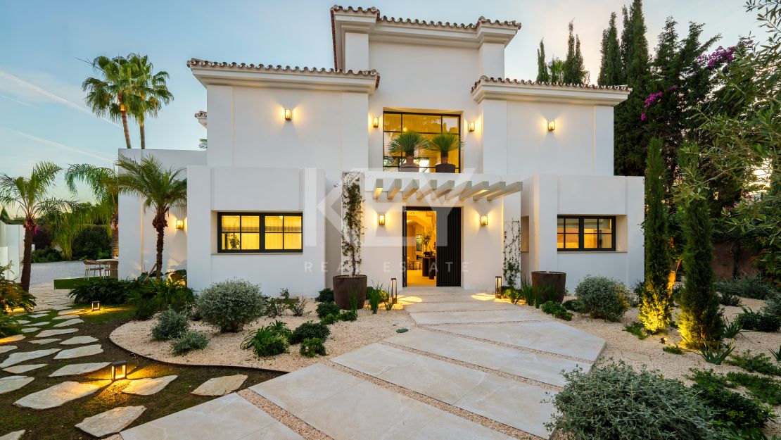 Impresionante villa moderna en La Quinta con vistas al mar abierto