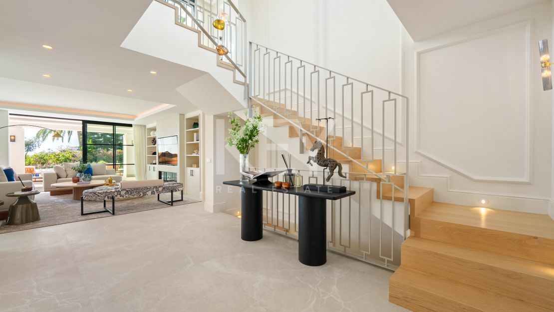 Impresionante villa moderna en La Quinta con vistas al mar abierto