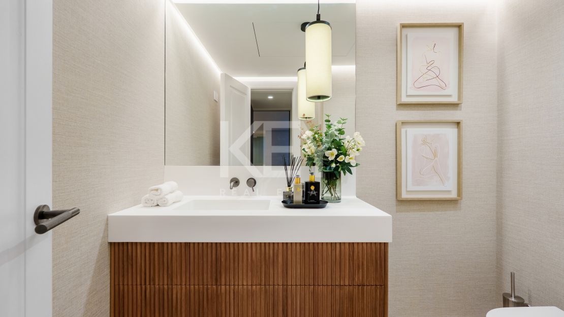 Impresionante villa moderna en La Quinta con vistas al mar abierto