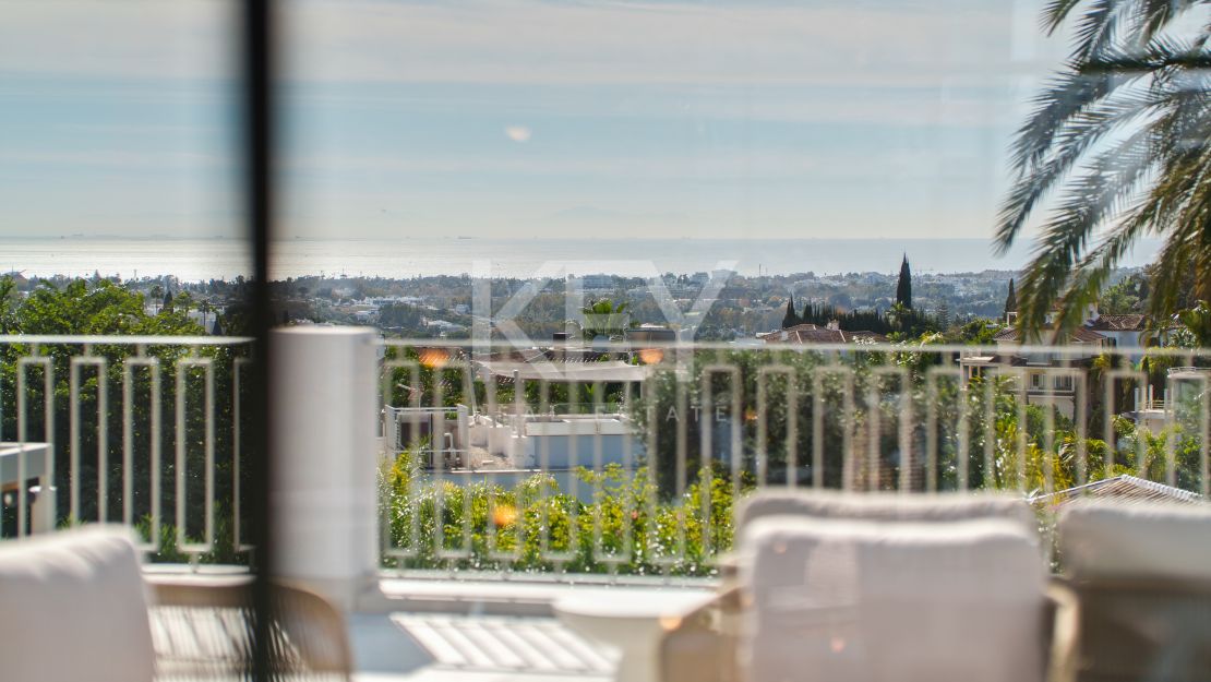 Impresionante villa moderna en La Quinta con vistas al mar abierto