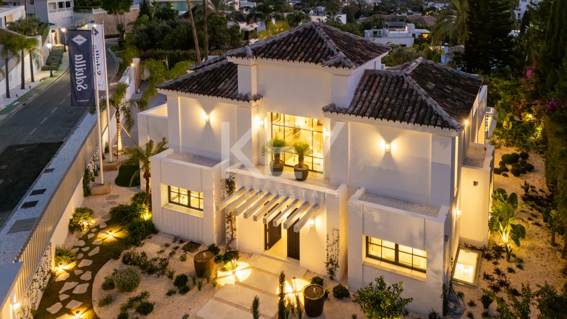 Impresionante villa moderna en La Quinta con vistas al mar abierto