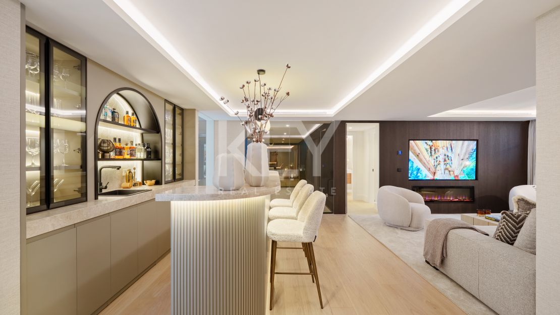 Impresionante villa moderna en La Quinta con vistas al mar abierto