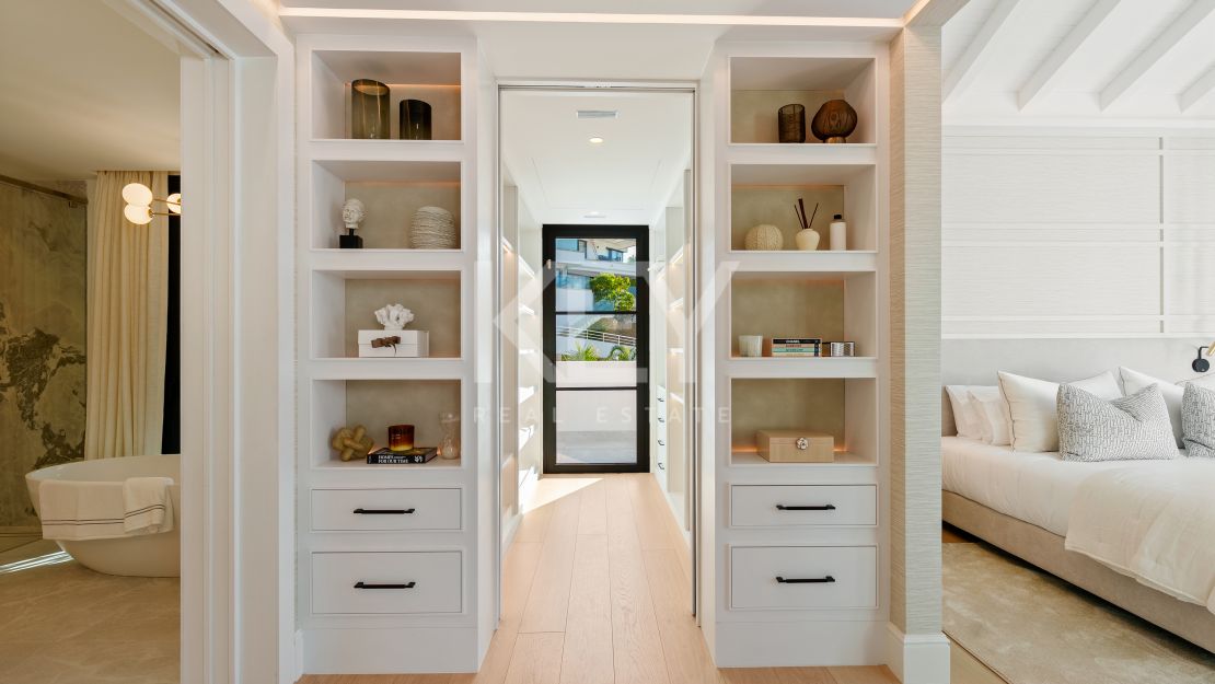 Impresionante villa moderna en La Quinta con vistas al mar abierto