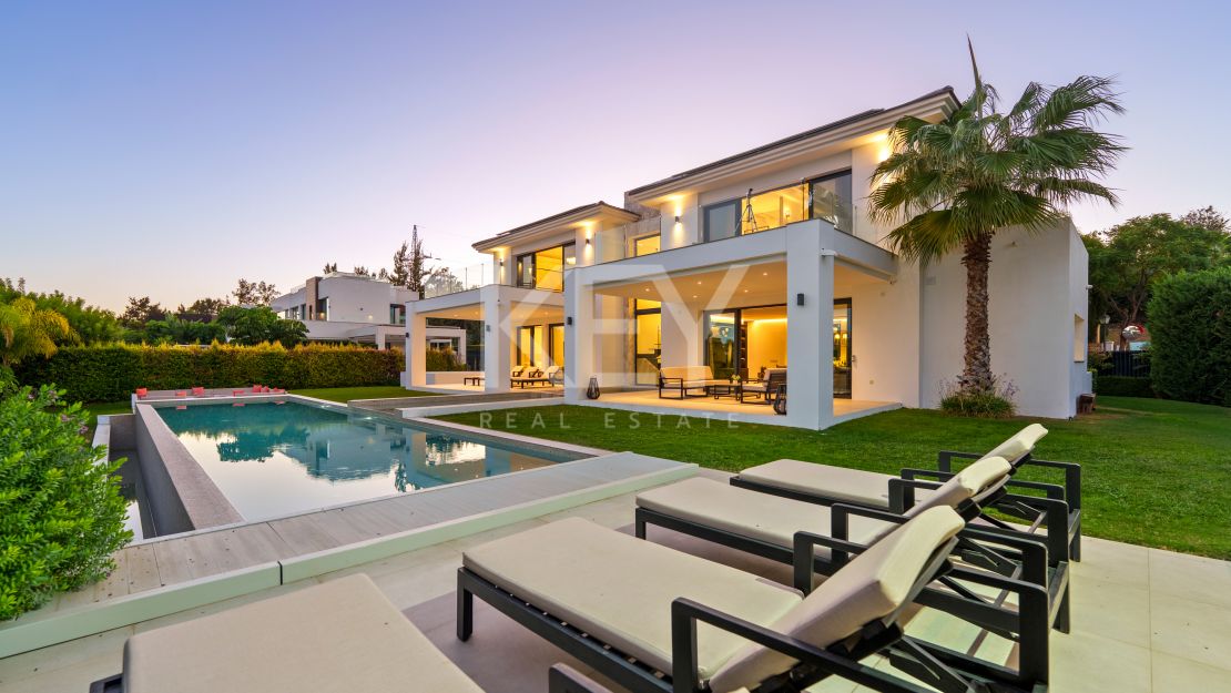 Contemporary villa for modern living in La Quinta, Benahavís