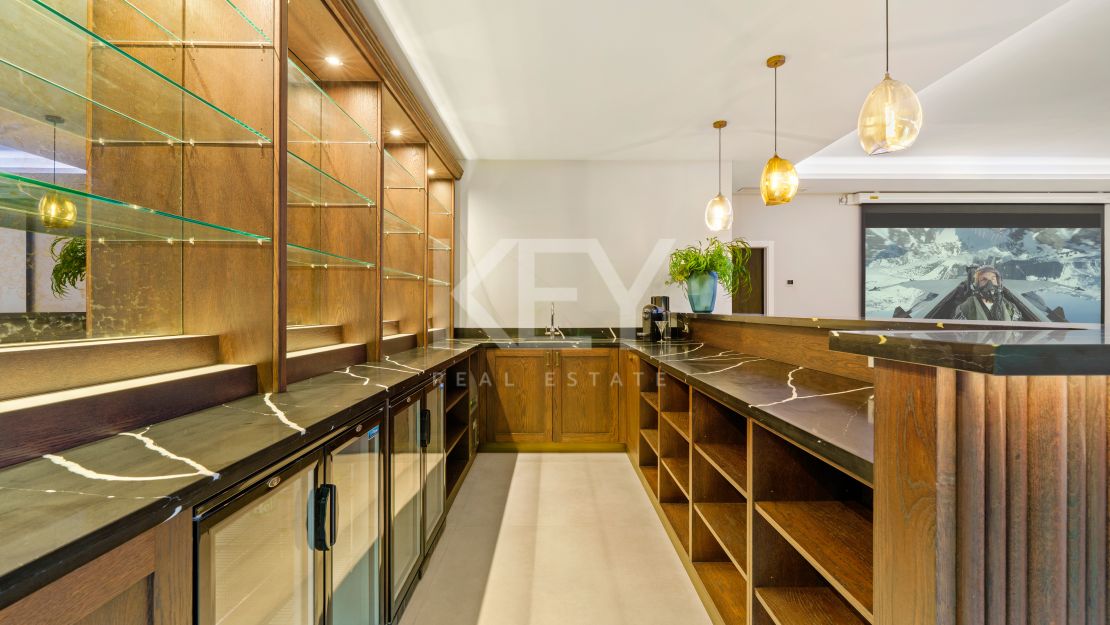 Contemporary villa for modern living in La Quinta, Benahavís