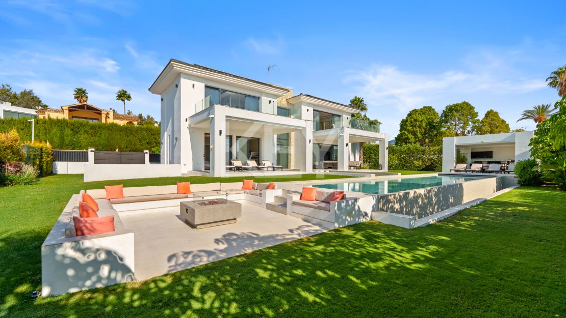 Современная вилла для комфортной жизни в Ла Кинта, Бенаавис