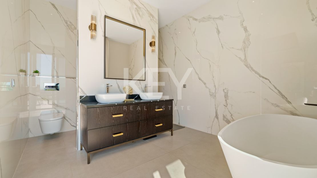 Contemporary villa for modern living in La Quinta, Benahavís