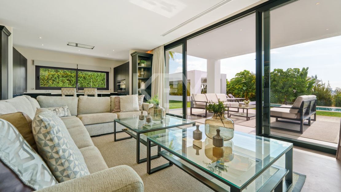 Современная вилла для комфортной жизни в Ла Кинта, Бенаавис