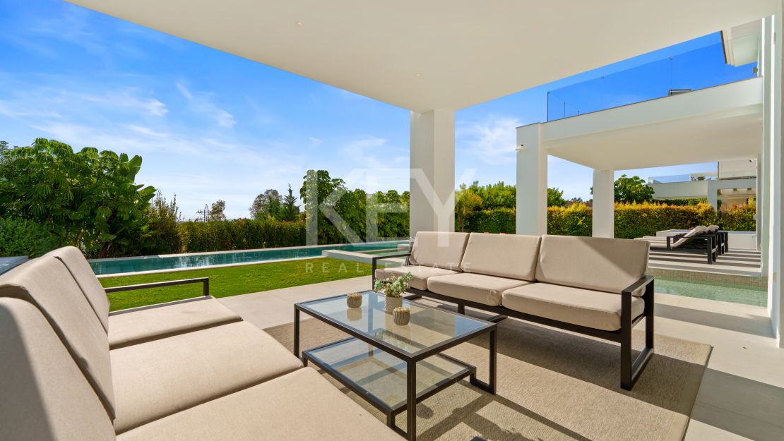 Современная вилла для комфортной жизни в Ла Кинта, Бенаавис