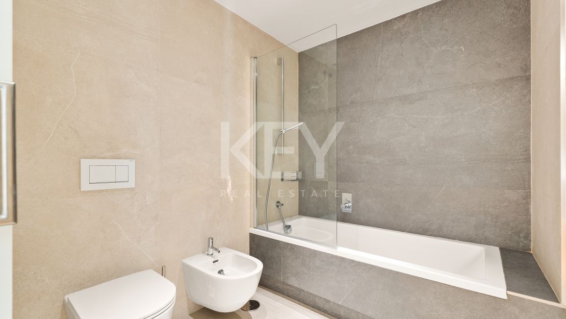 Luxurious 2-Bedroom Apartment in Lomas del Rey, Marbella