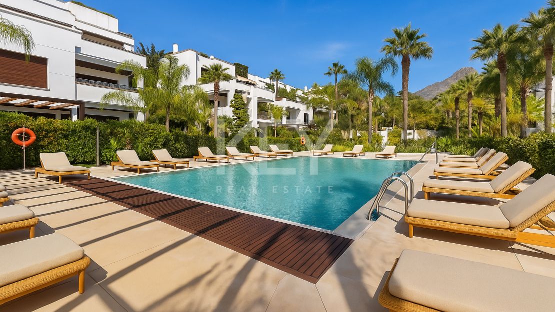 Luxurious 2-Bedroom Apartment in Lomas del Rey, Marbella