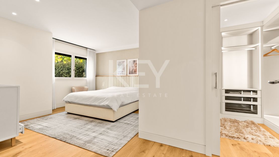 Luxurious 2-Bedroom Apartment in Lomas del Rey, Marbella