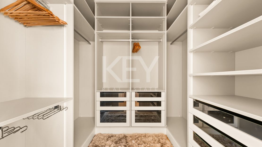 Luxurious 2-Bedroom Apartment in Lomas del Rey, Marbella