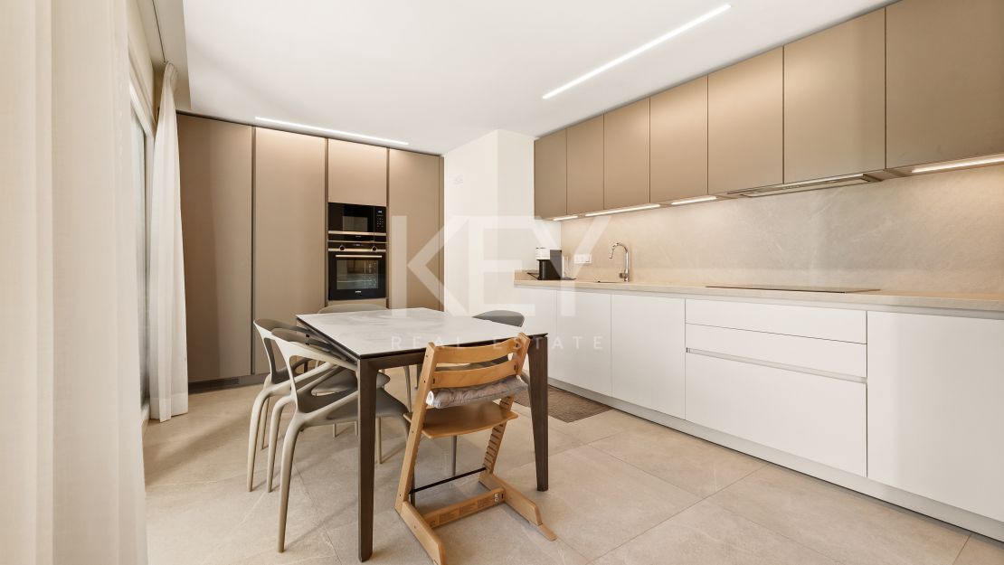 Luxurious 2-Bedroom Apartment in Lomas del Rey, Marbella