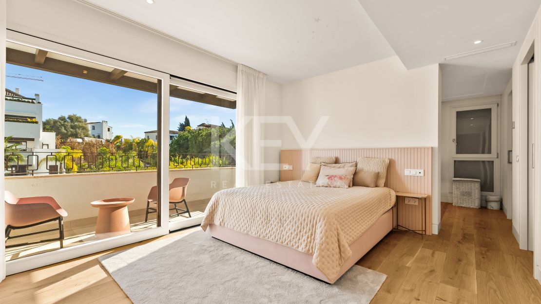 Luxurious 2-Bedroom Apartment in Lomas del Rey, Marbella