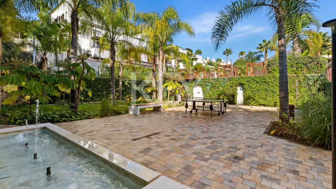 Luxurious 2-Bedroom Apartment in Lomas del Rey, Marbella