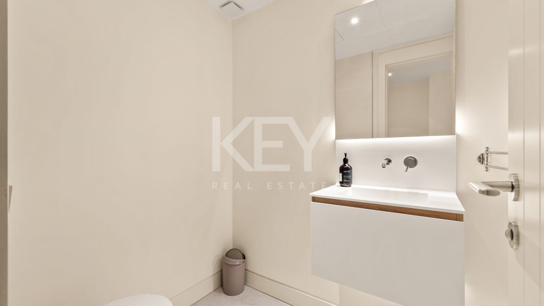 Luxurious 2-Bedroom Apartment in Lomas del Rey, Marbella