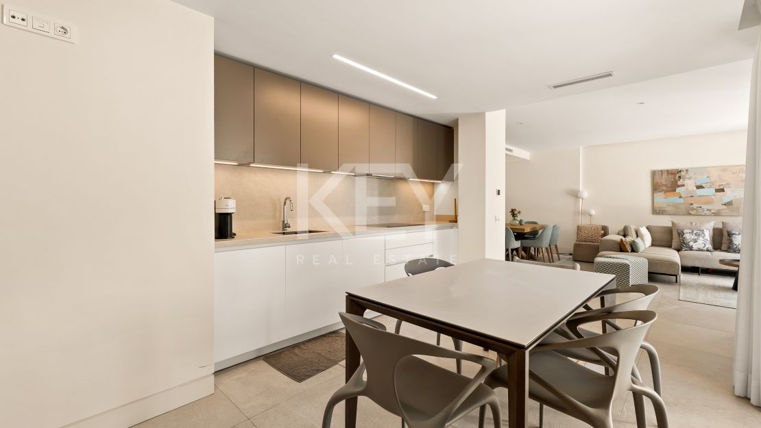 Luxurious 2-Bedroom Apartment in Lomas del Rey, Marbella