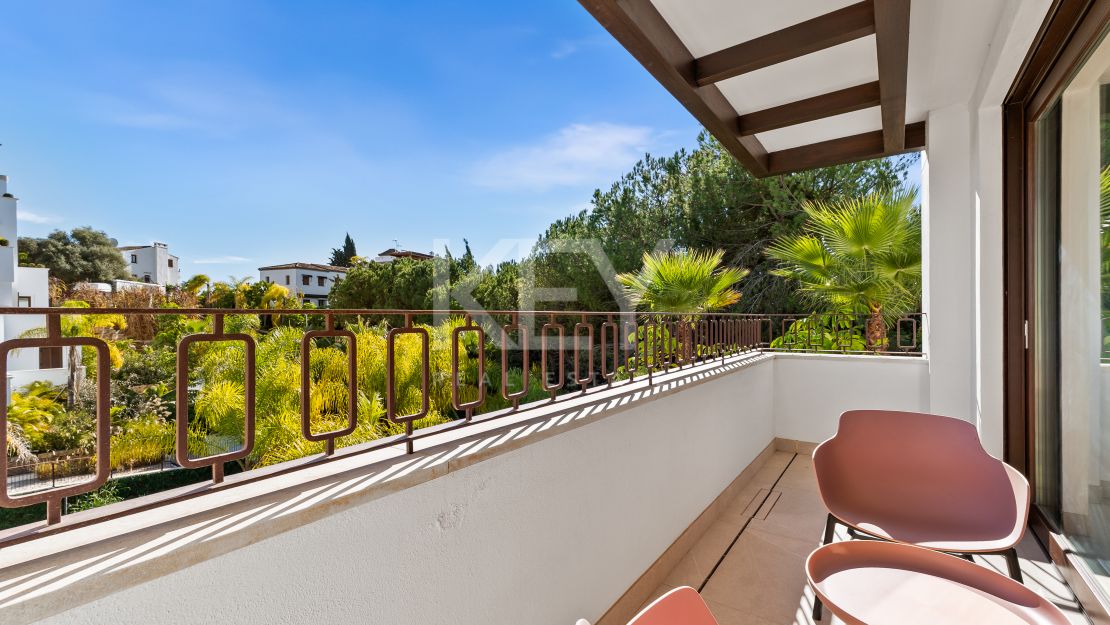 Luxurious 2-Bedroom Apartment in Lomas del Rey, Marbella