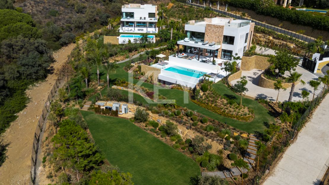 Contemporary villa near Marbella’s Golden Mile with panoramic views