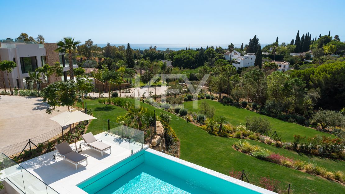 Contemporary villa near Marbella’s Golden Mile with panoramic views
