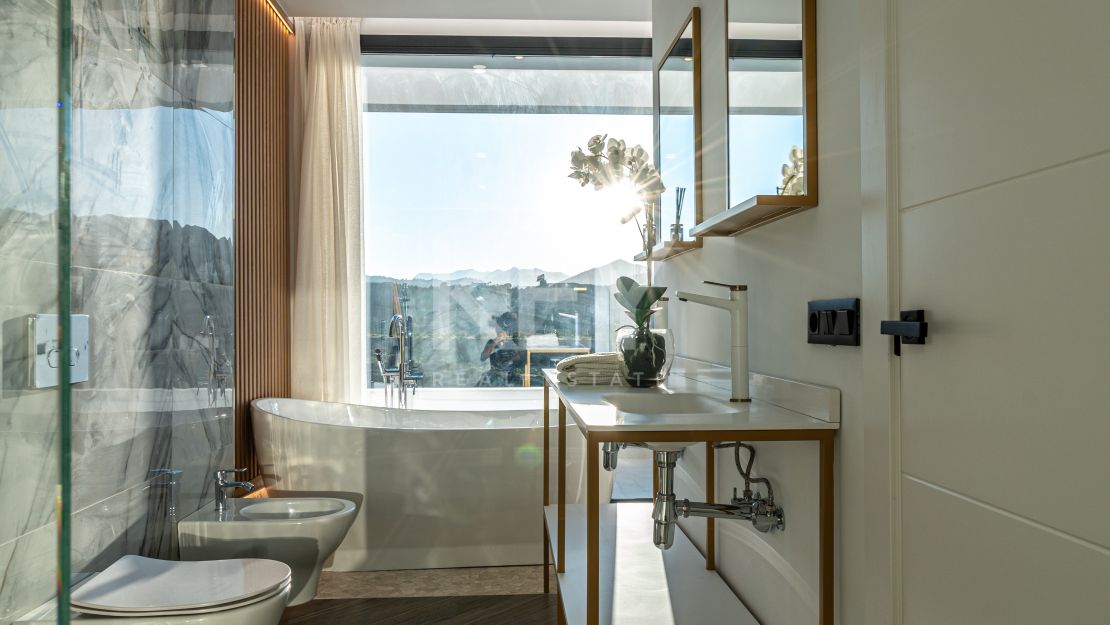 Luxury villa close to golf in La Cala Golf, Mijas Costa